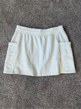 The North Face Women's Cream Mini Skirt with Patch Pockets